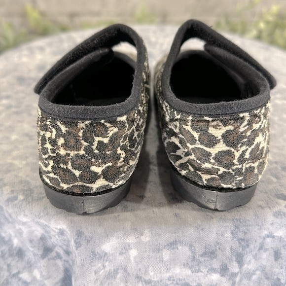 Pitter Patter Leopard Print Round Toe Mary Jane Fashion Casuals Girls 6M✨NWOT✨ - Picture 4 of 9